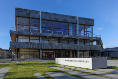 Bundesverfassungsgericht Karlsruhe, Architekt: Paul Baumgarten, Berlin © fotolia.com, Klaus Eppele